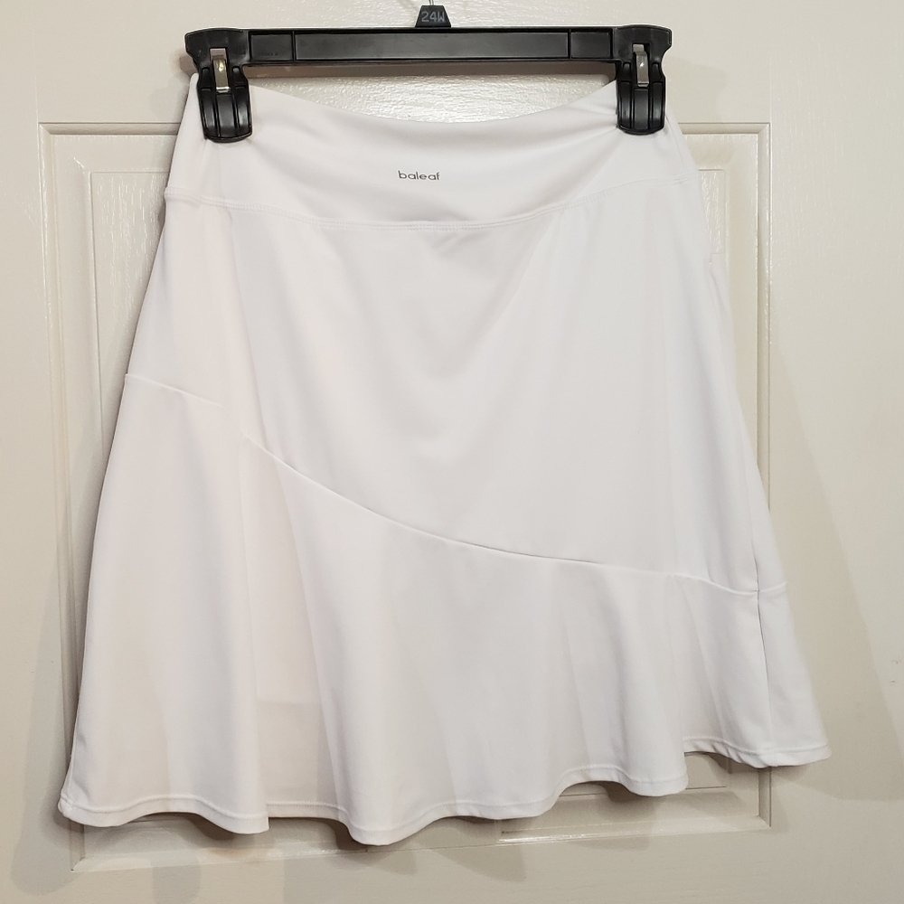 Baleaf size Medium white activewear skort - Picture 2 of 10